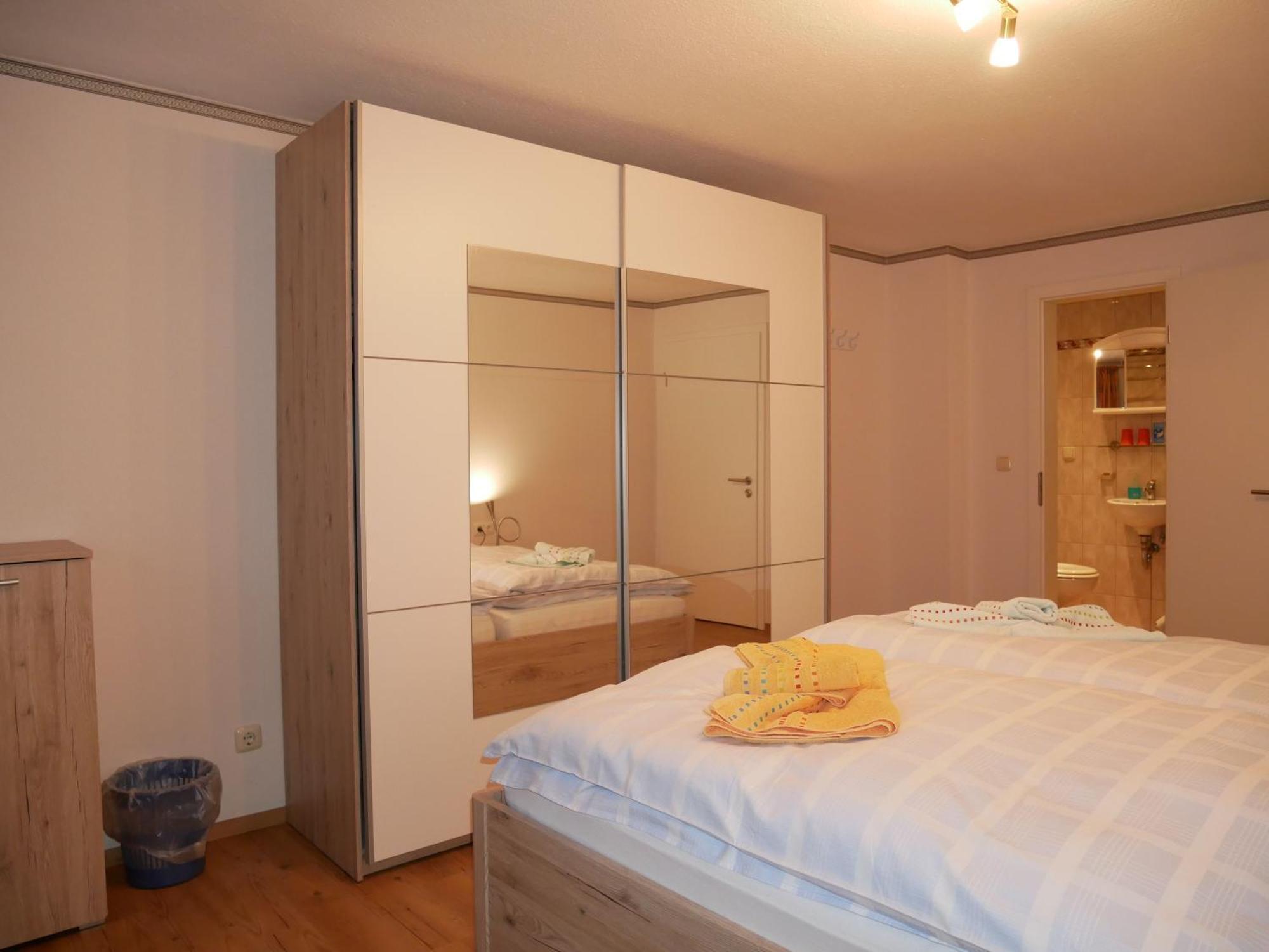 2 Ferienzimmer Inkl Fr & 1 Bungalow, Wlan, Garten, Grill Цинновіц Екстер'єр фото
