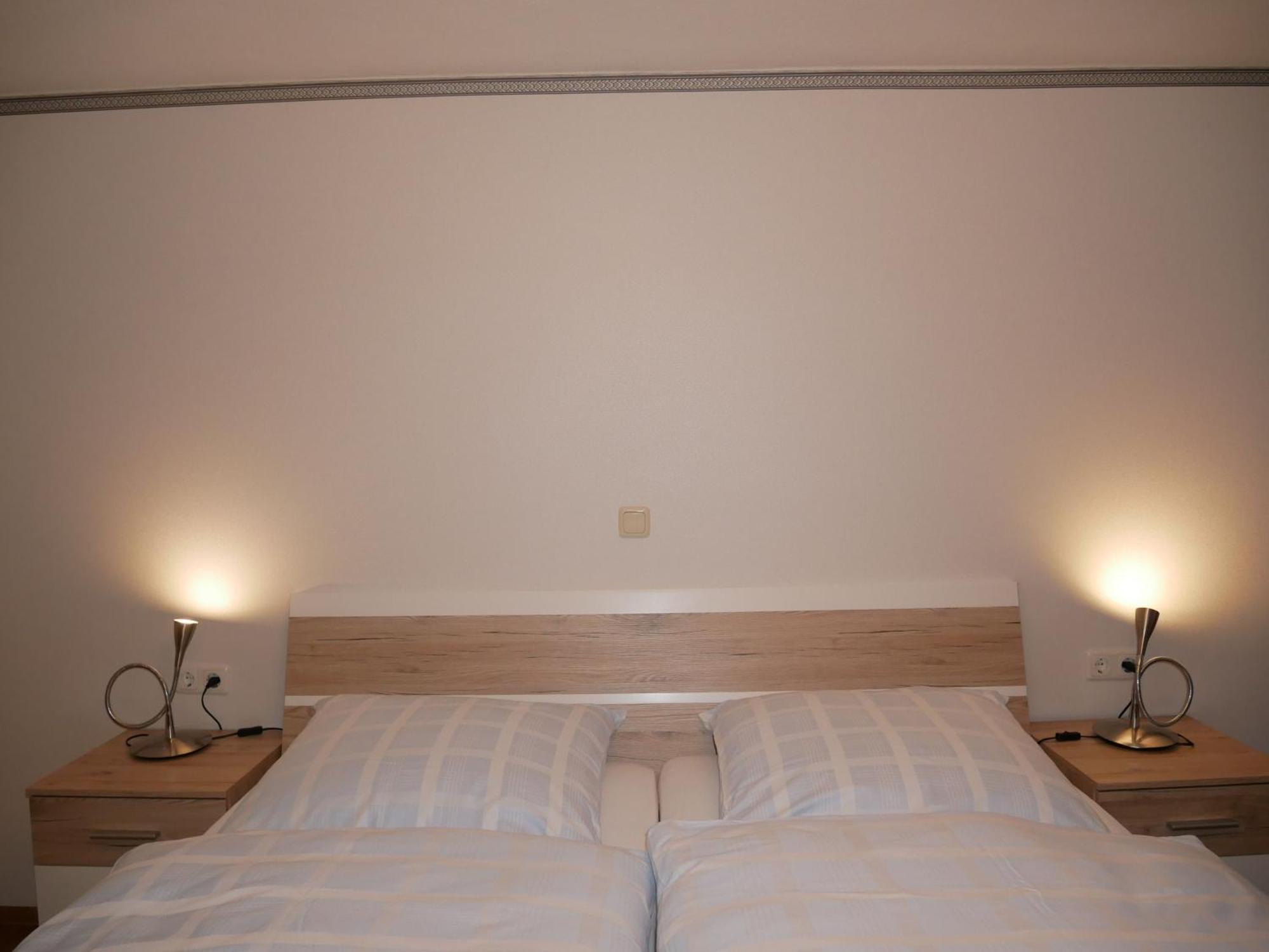 2 Ferienzimmer Inkl Fr & 1 Bungalow, Wlan, Garten, Grill Цинновіц Екстер'єр фото